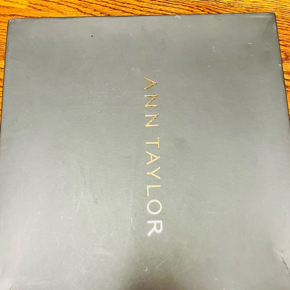 Ann Taylor EXCELLENT condition!! Kody Suede High Heeled Bootie 8 1/2 - Picture 7 of 7